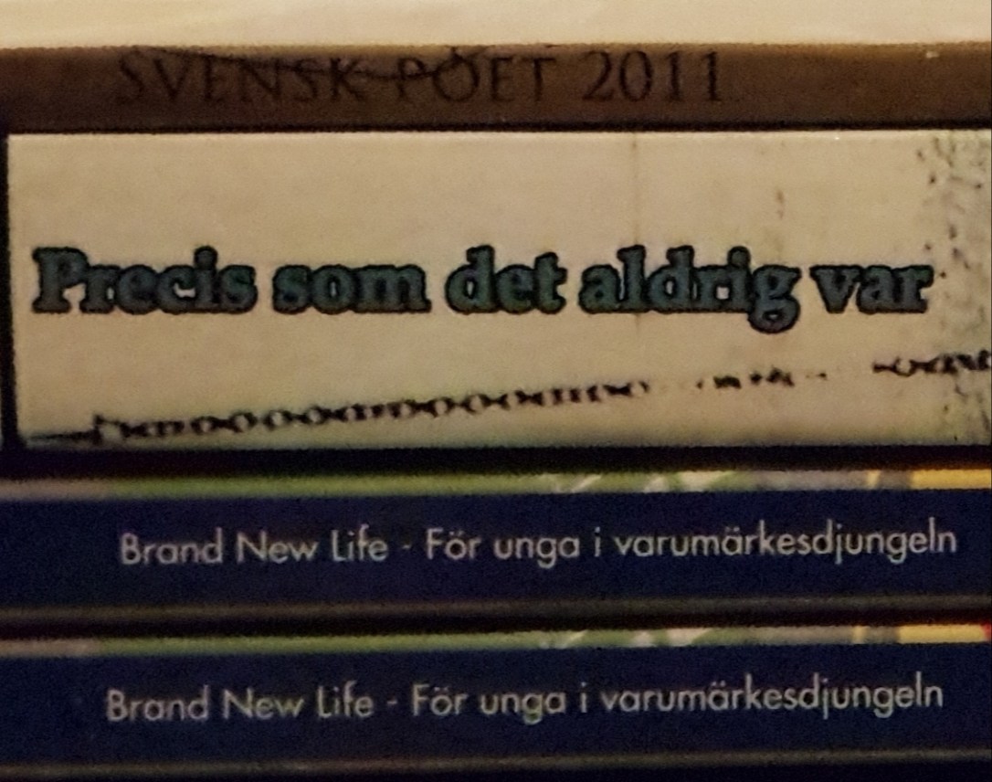 Några antologier som Lena Petersson är med i. Foto: Lena Petersson.